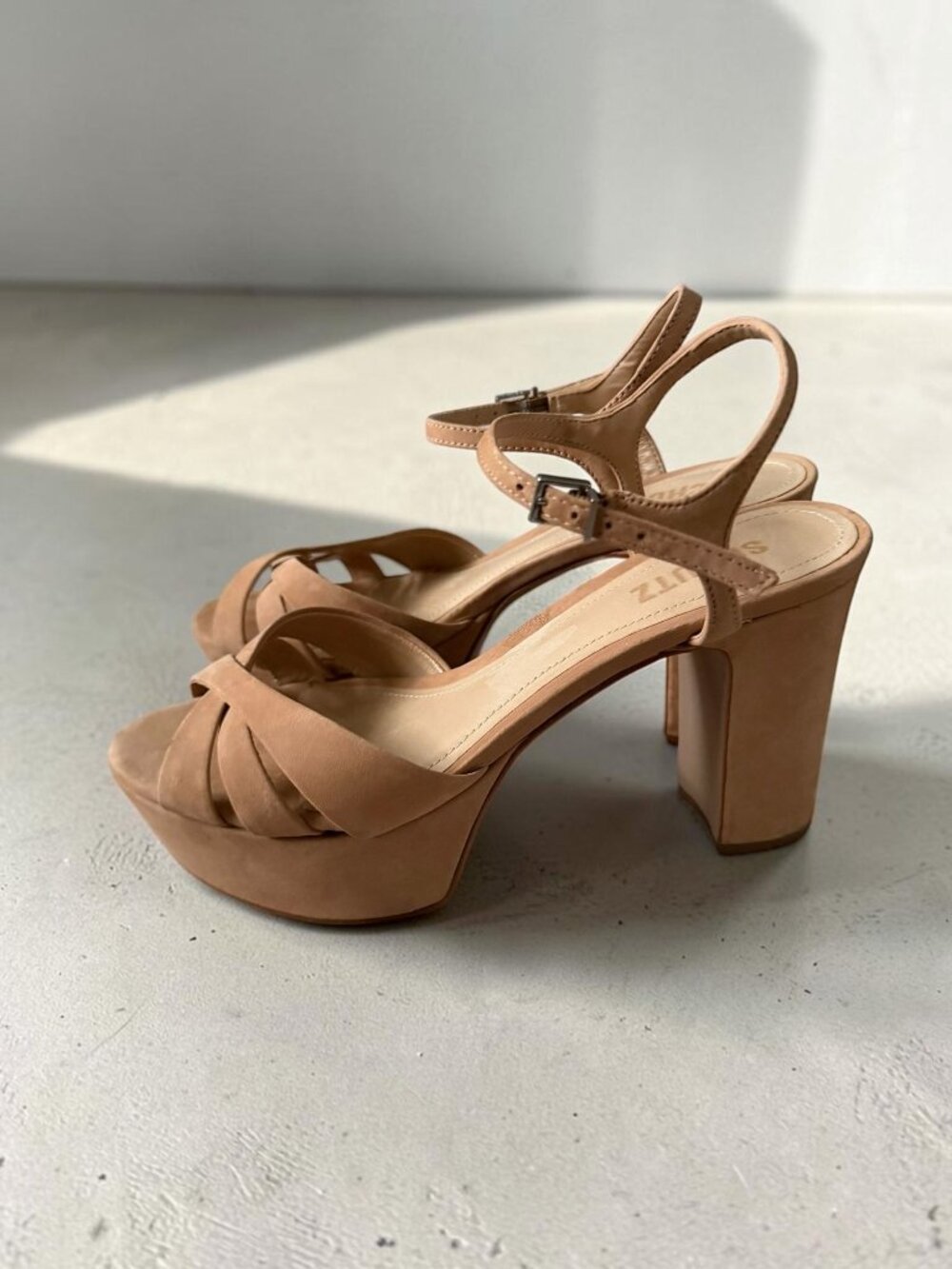 SCHUTZ Beige Suede Leather Platform Heels Size 7.5